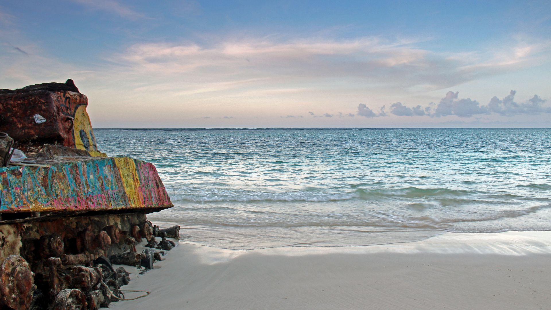 File:US military tank on Flamenco Beach, Culebra, Puerto Rico.jpg