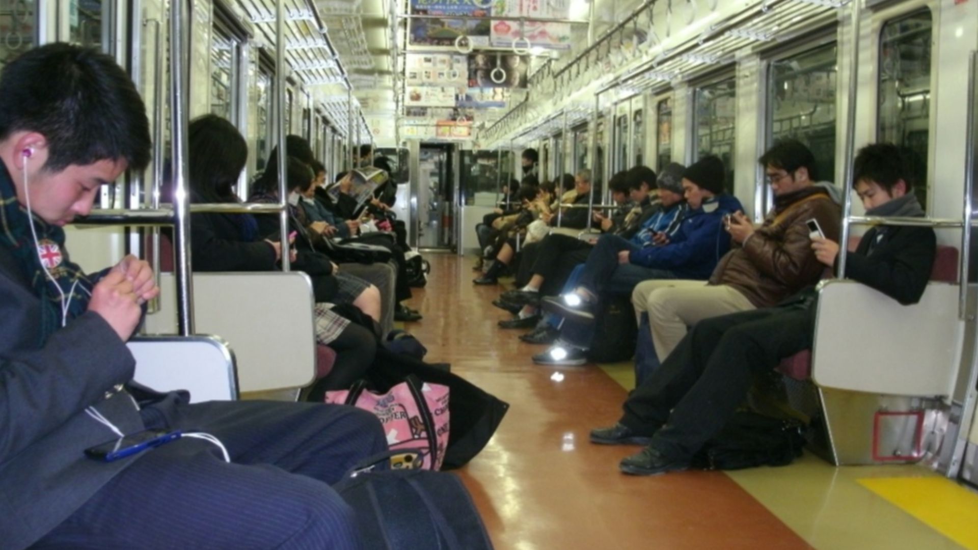 File:Local train (Japan).jpg