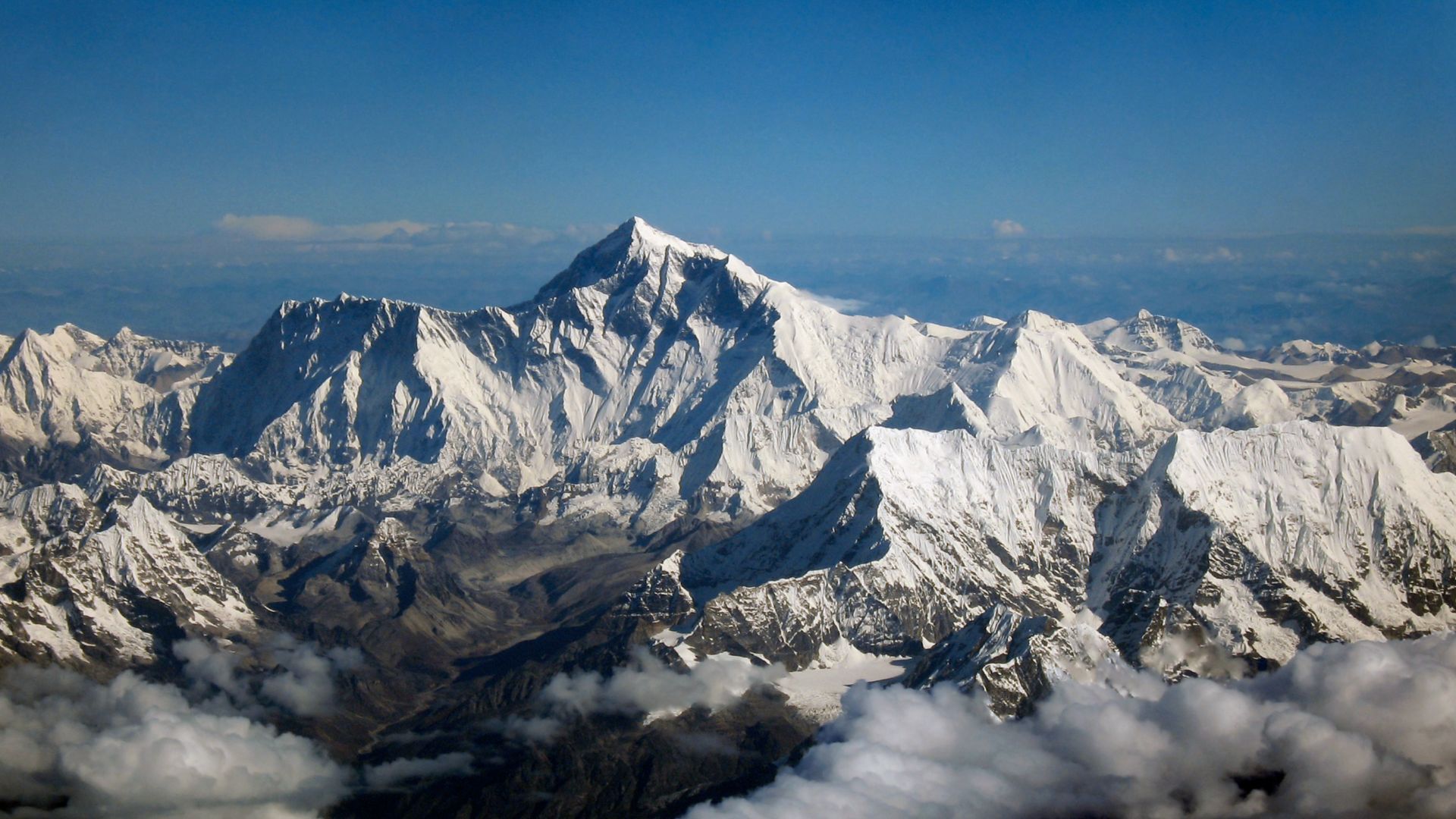 File:Mount Everest as seen from Drukair2 PLW edit.jpg