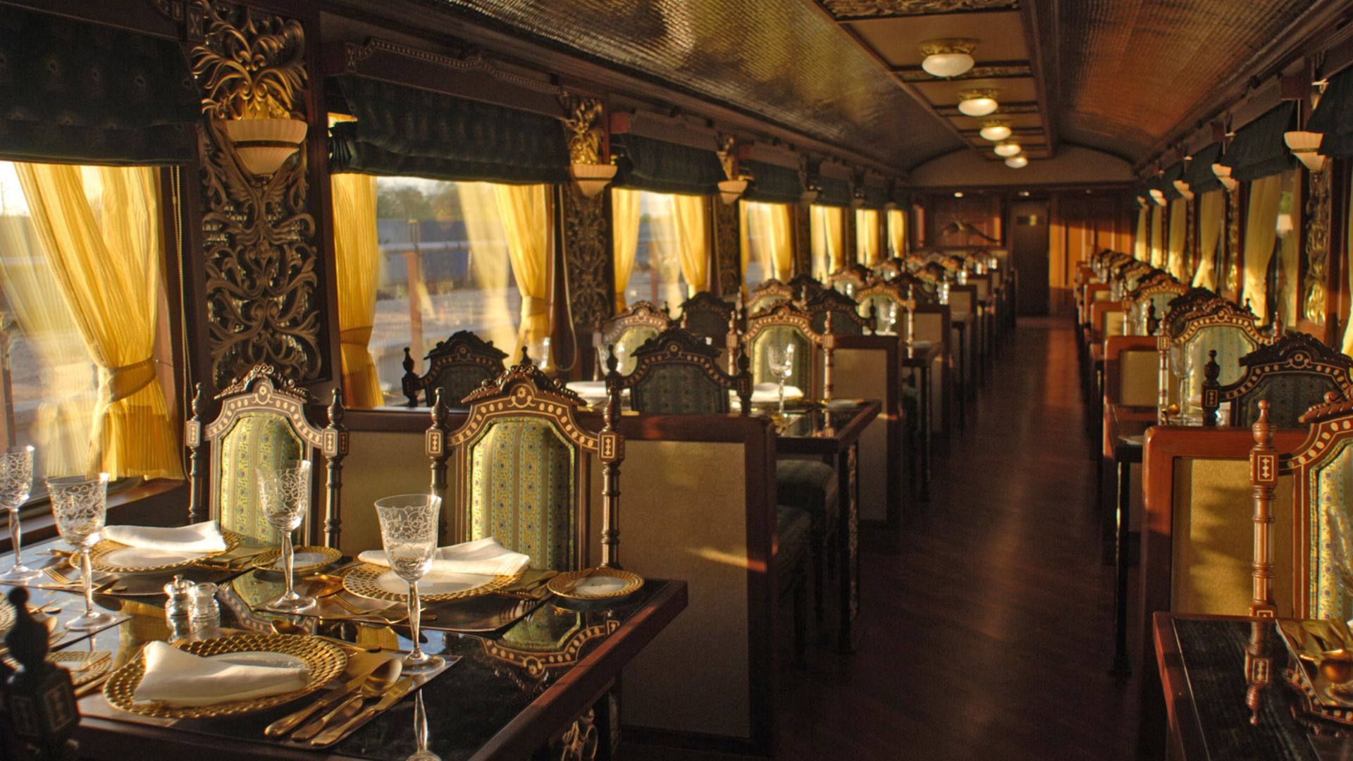 File:Maharajas' Express - Mayur Mahal, dining (4809207224).jpg