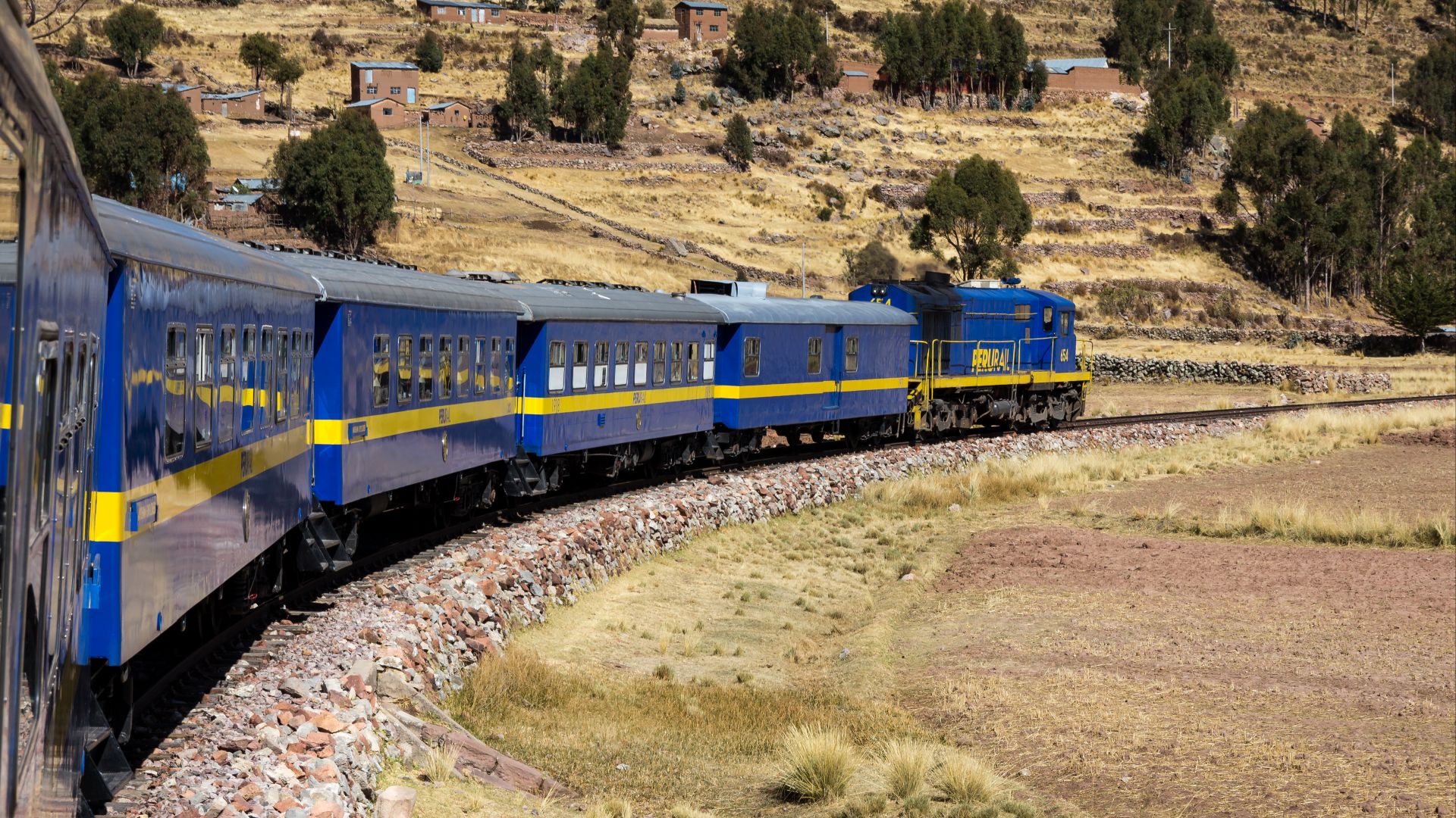 File:Train Explorer2.jpg