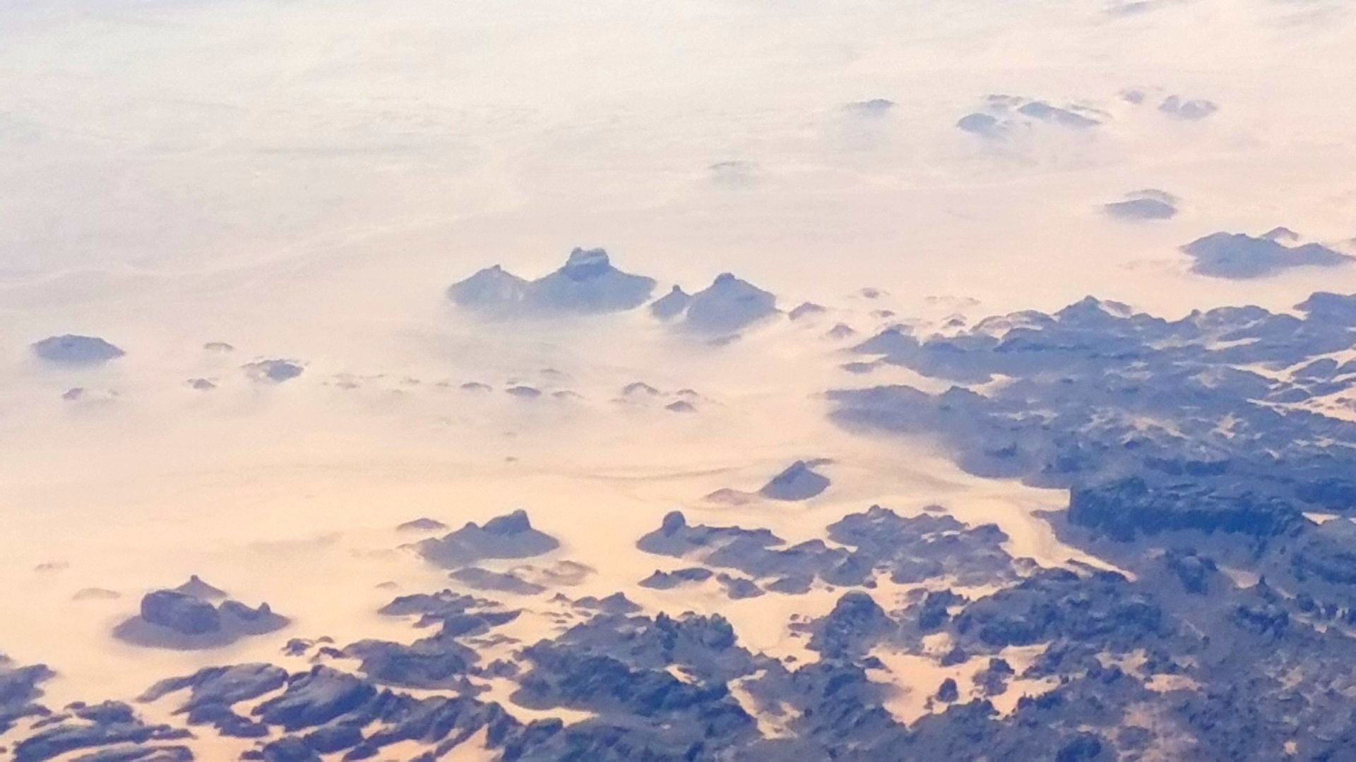 File:Dunes at Tassili n'Ajjer - detail.jpg