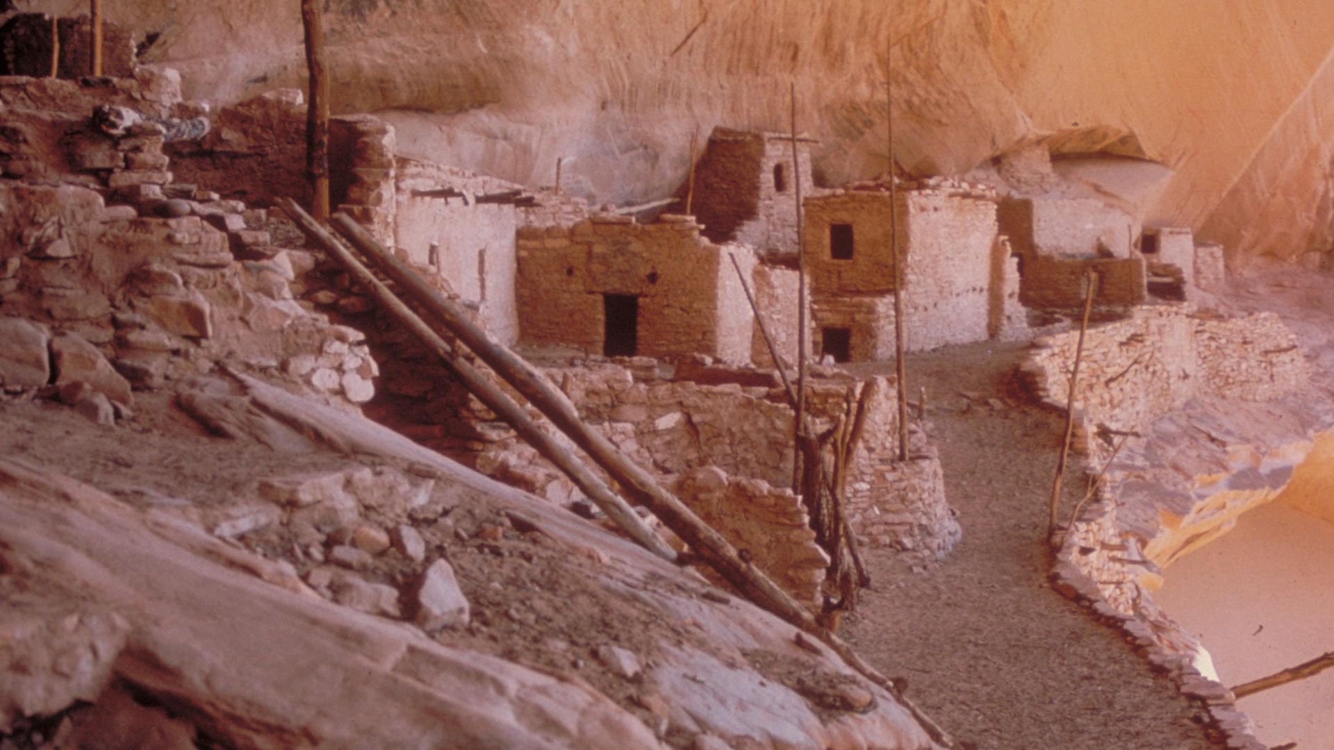File:Views of Navajo National Monument, Arizona (9c1ece08-15ce-471e-b9f3-f3db9fbe179e).jpg