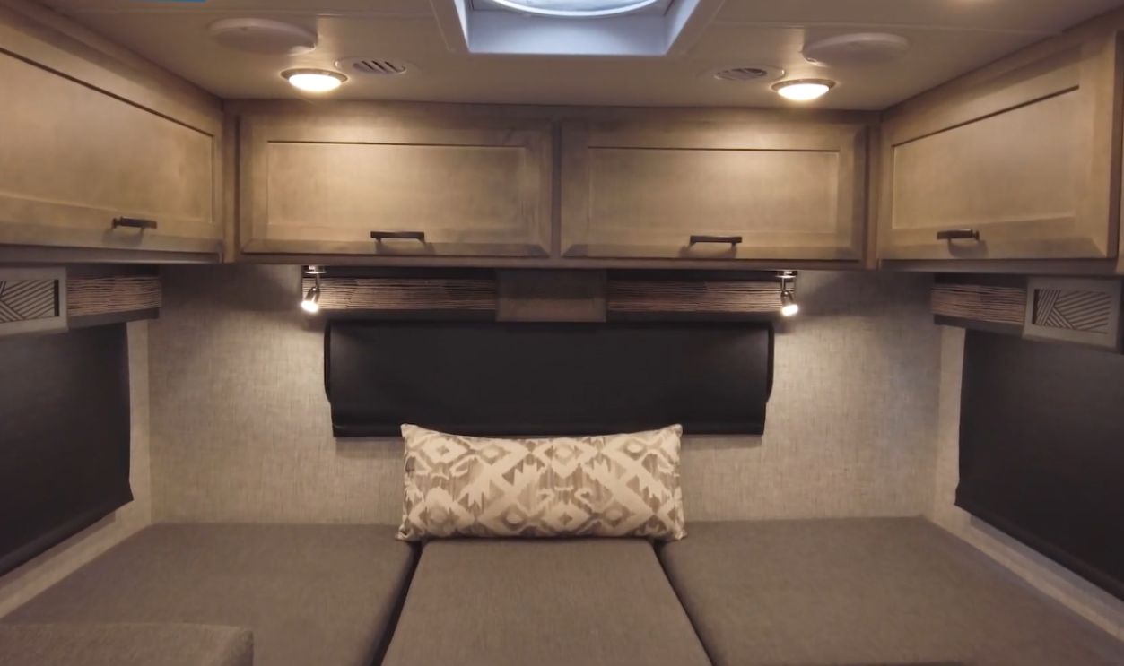 Tiffin Wayfarer 25LW Specs