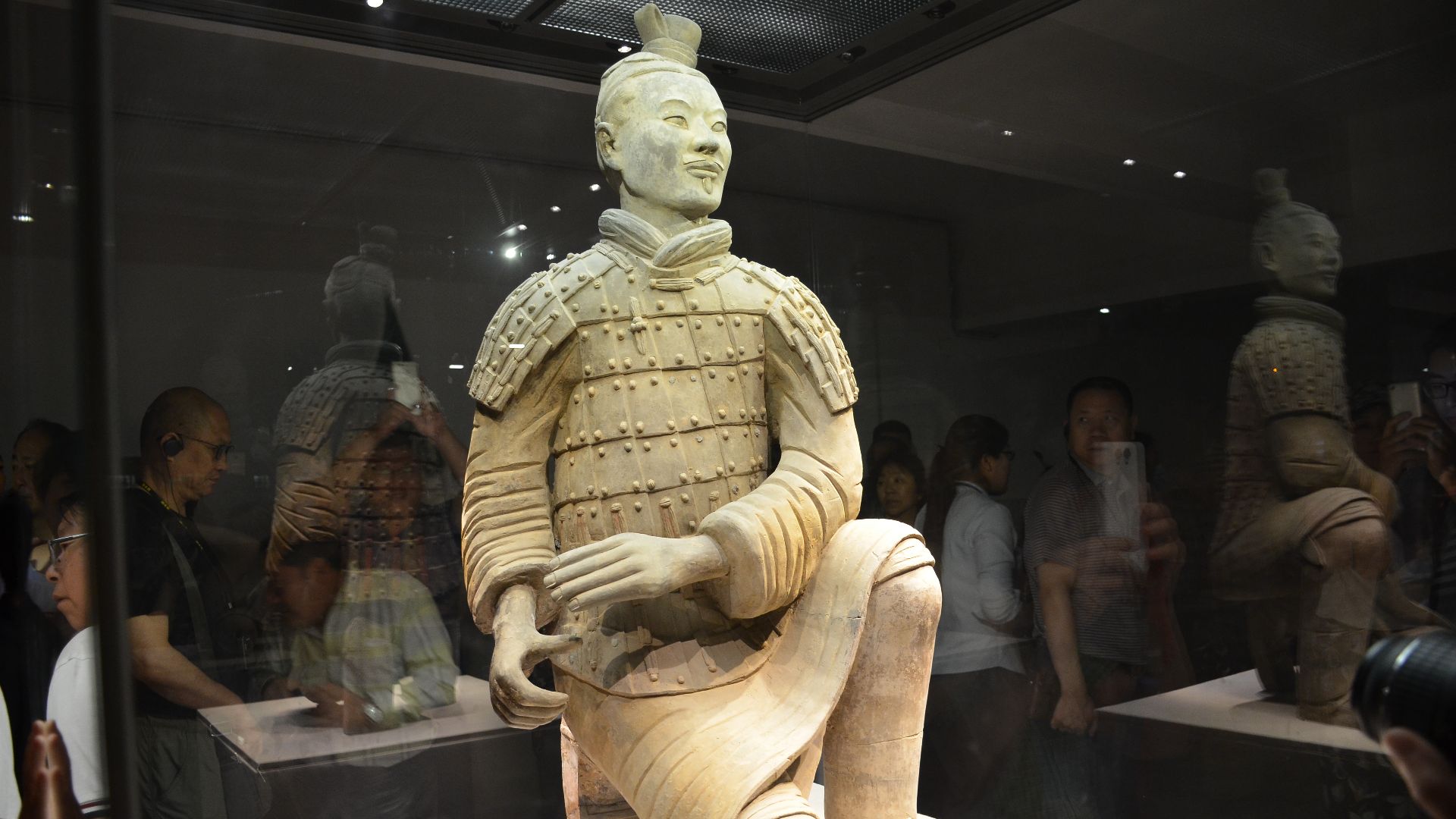 File:Some of the figures are put in a showcase for a closer look (35557414921).jpg