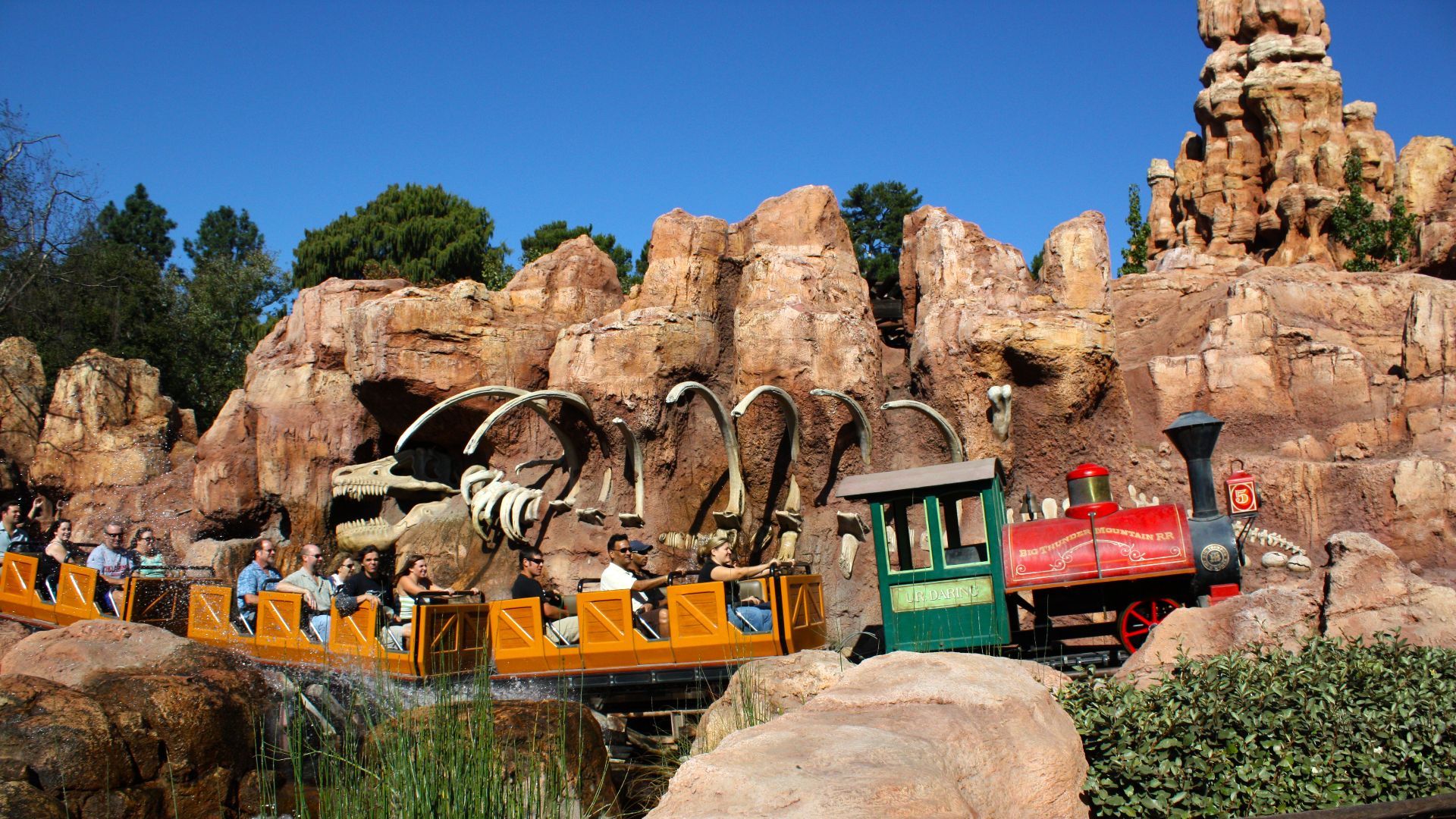 File:Big Thunder Mountain Train at Disneyland.jpg