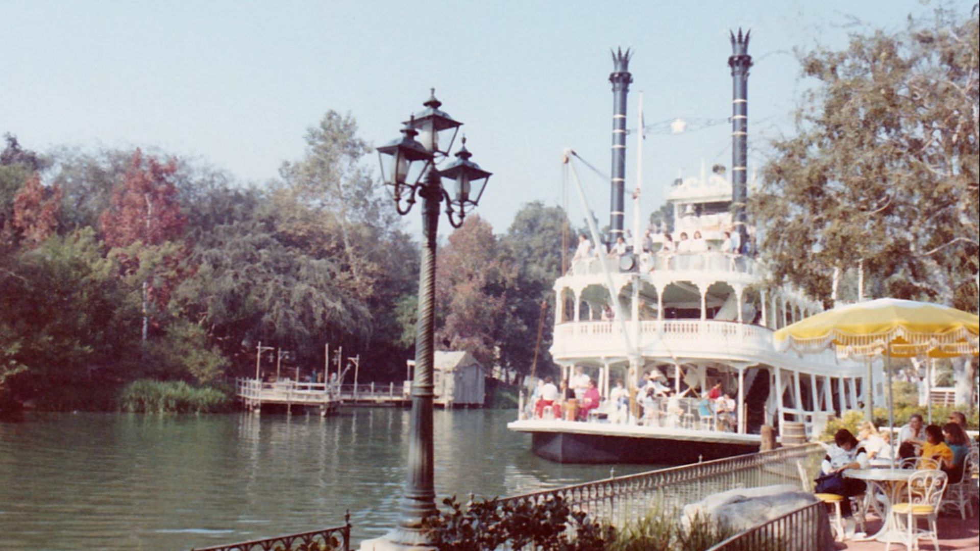 File:Mark Twain Riverboat at Disneyland.jpg