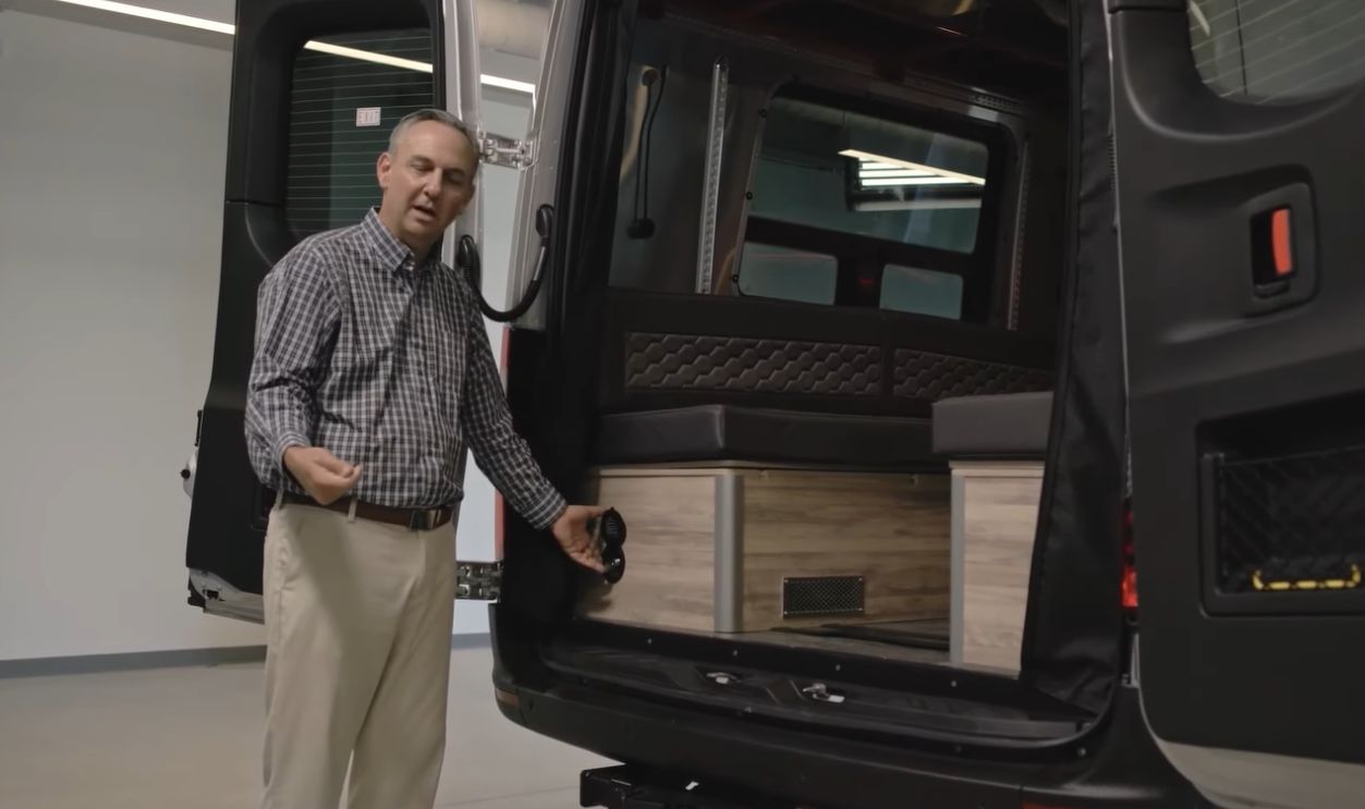 Airstream Interstate 24X Specs