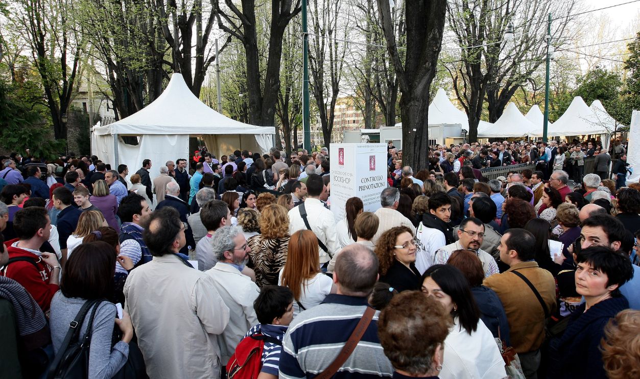 People queue to enter during the Solemn Exposition Of The Holy Shroud on April 10, 2010 in Turin, Italy. The Holy Shroud will be displayed at the Cathedral of Torino from April 10 to May 23, whilst Pope Benedict XVI will be in attendance on May 2. The last time the Shroud was displayed publicly was during the Jubilee Year of 2000 on April 8, 2010 in Turin, Italy