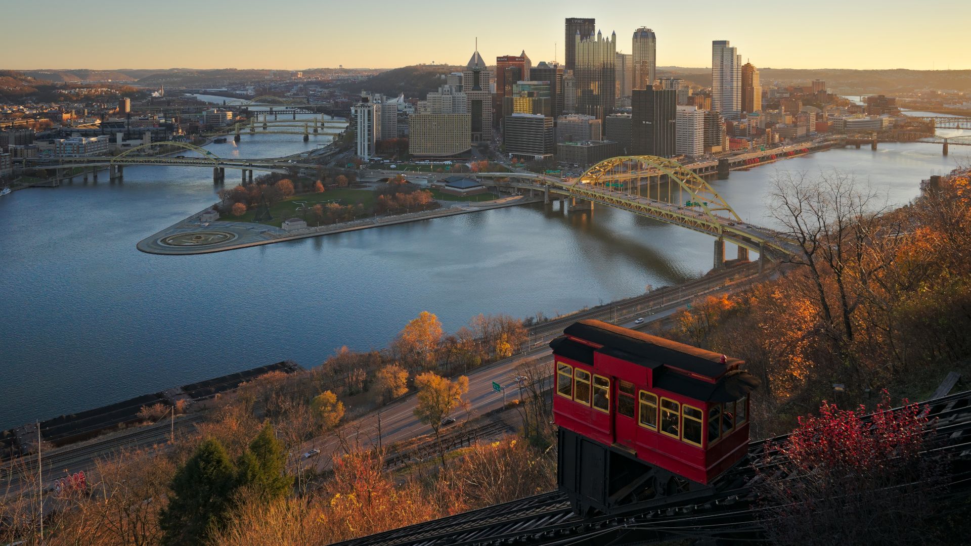 File:Downtown Pittsburgh from Duquesne Incline in the morning.jpg