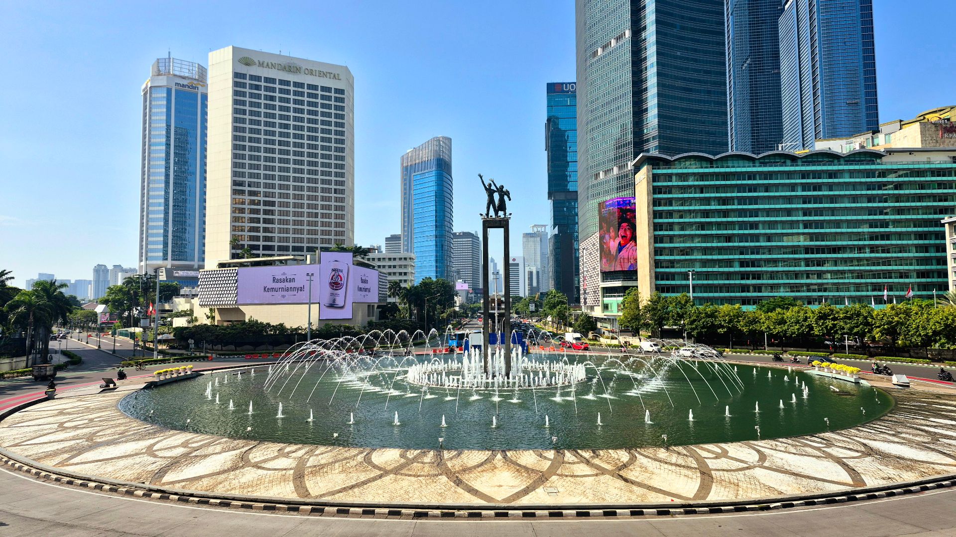 File:Bundaran Hotel Indonesia (2025).jpg