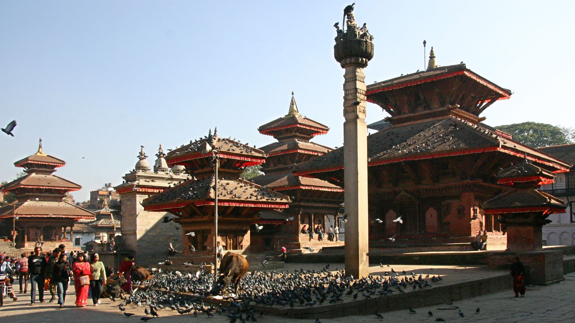 File:Kathmandu-Durbar Square-06-Mahavishnu-Kuh-Vishnu-Pratapamalla-Jagannath-2007-gje.jpg