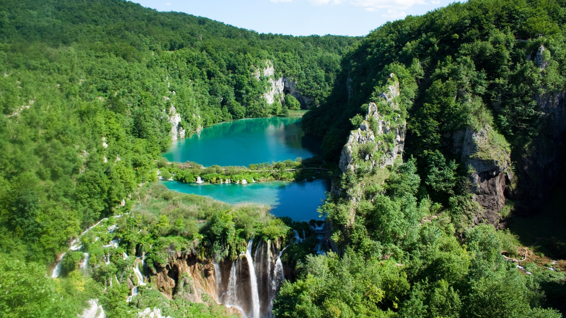File:Plitvice Lakes National Park (2).jpg