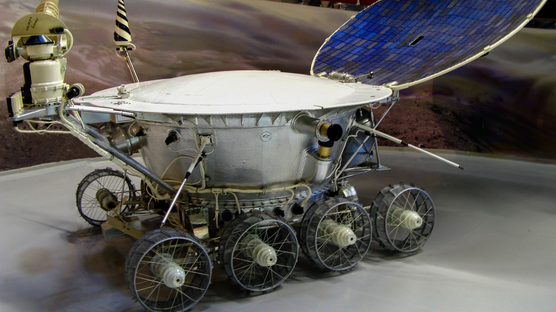 File:Soviet moonrover.JPG