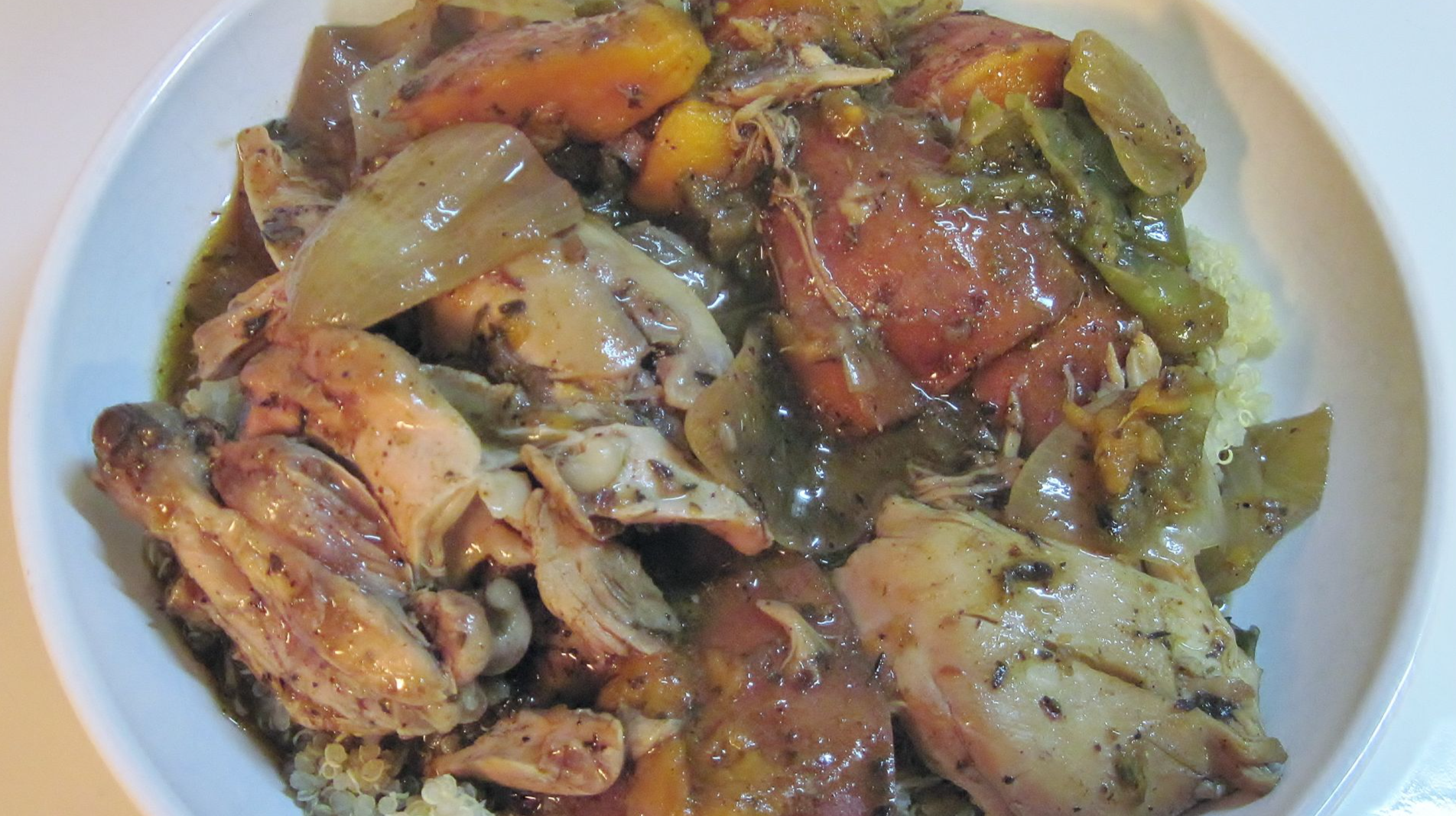 File:Jamaican jerk chicken & vegetables over quinoa.jpg