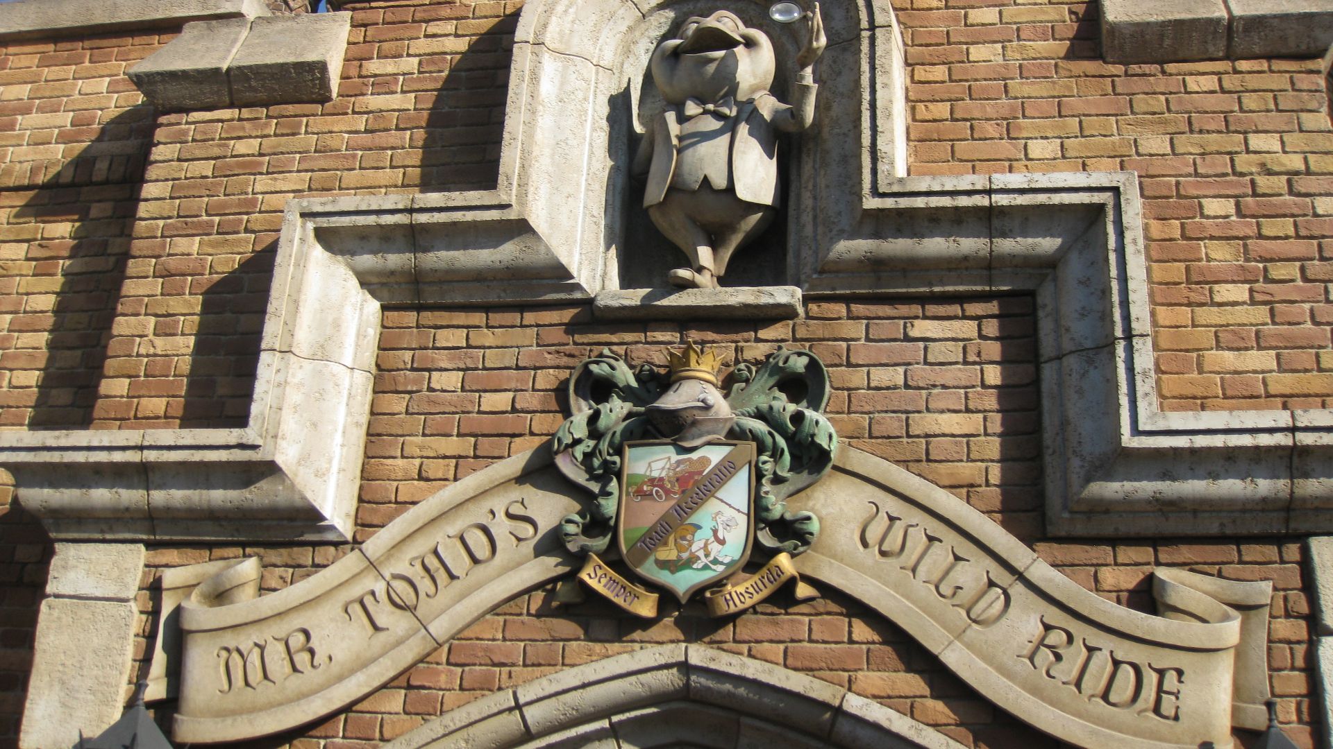 File:Disneyland Fantasyland IMG 3952.jpg