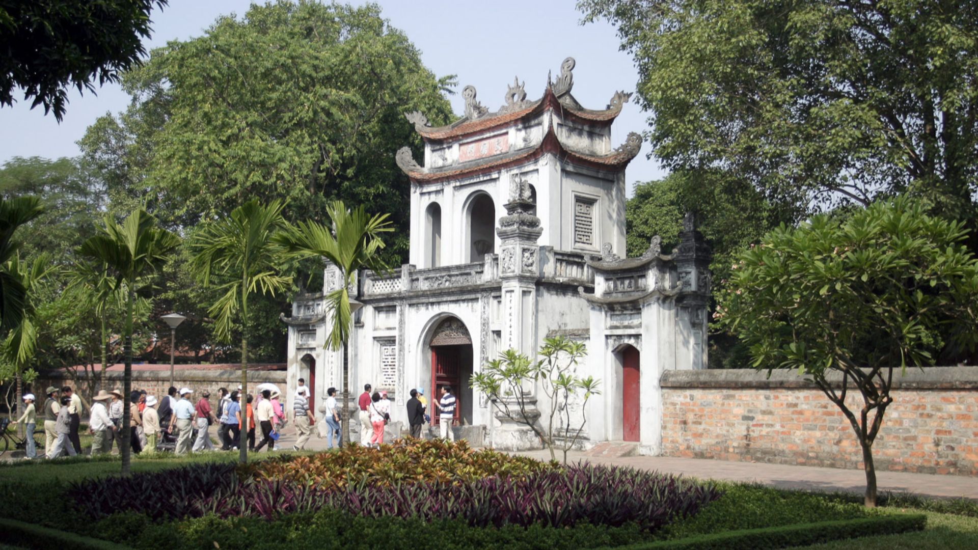 File:Temple of Literature - main gate.jpg