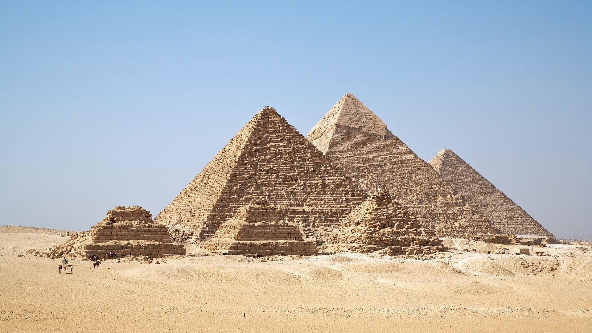 File:All Gizah Pyramids.jpg