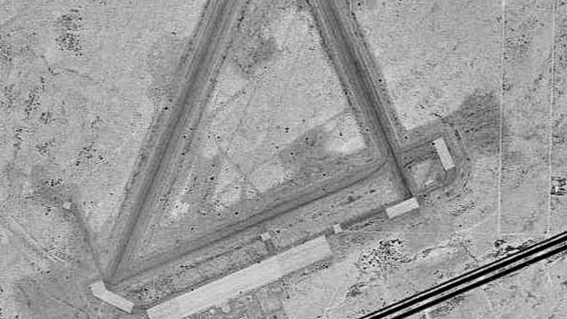 File:Datelan Army Airfield - 23 Jun 1996.jpg