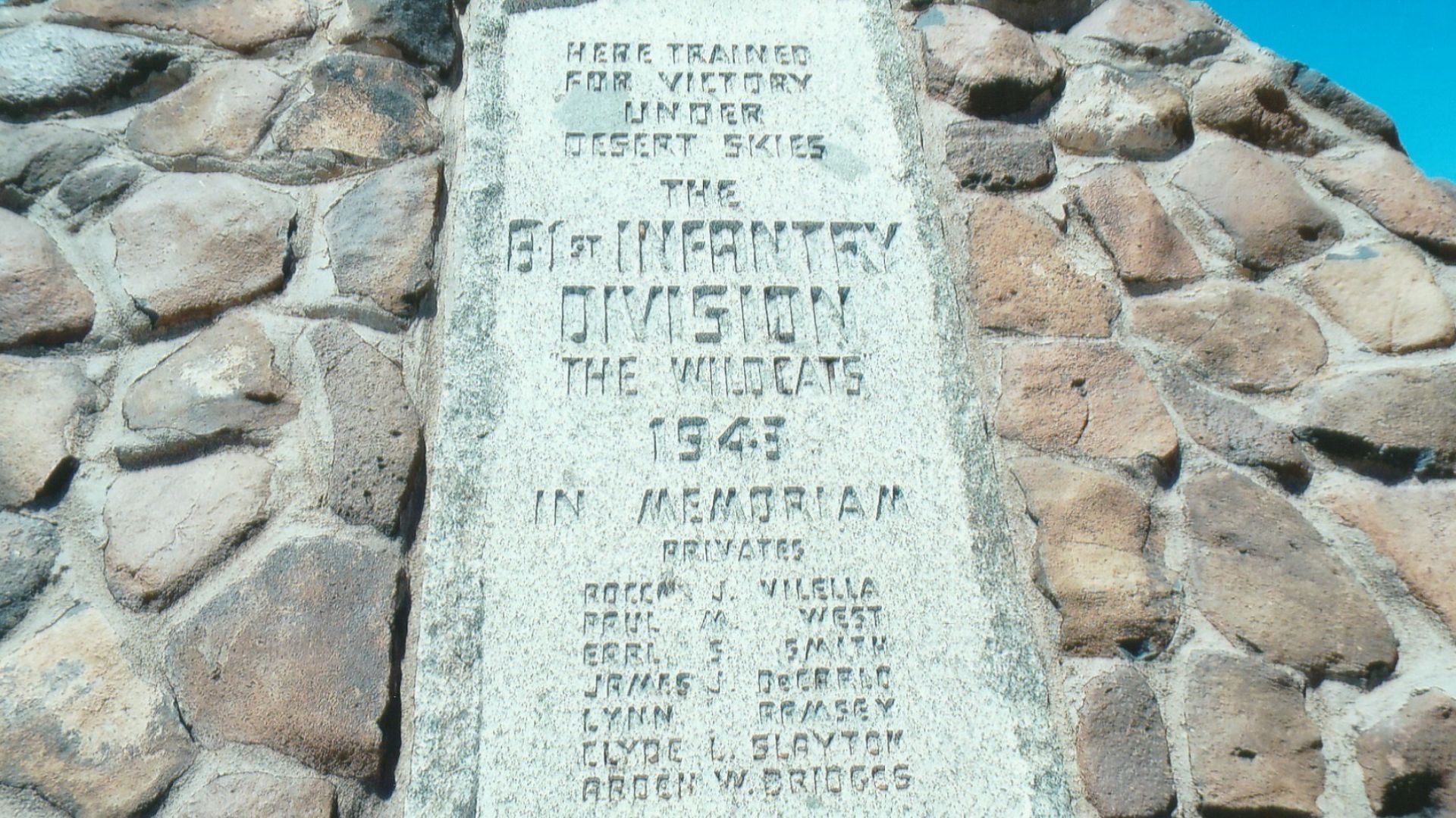 File:Dateland-Camp Horn Monument-1943-1.jpg