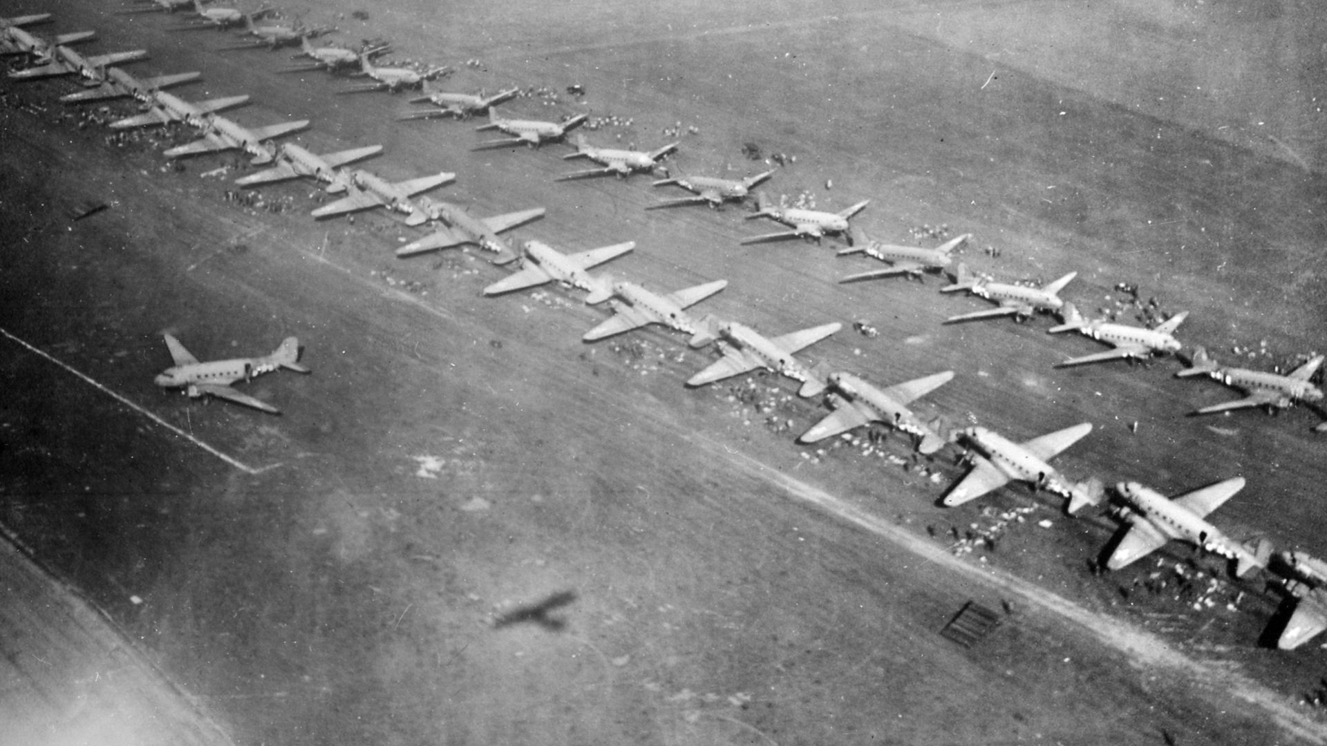 File:Market-Garden - C-47 transport planes.jpg