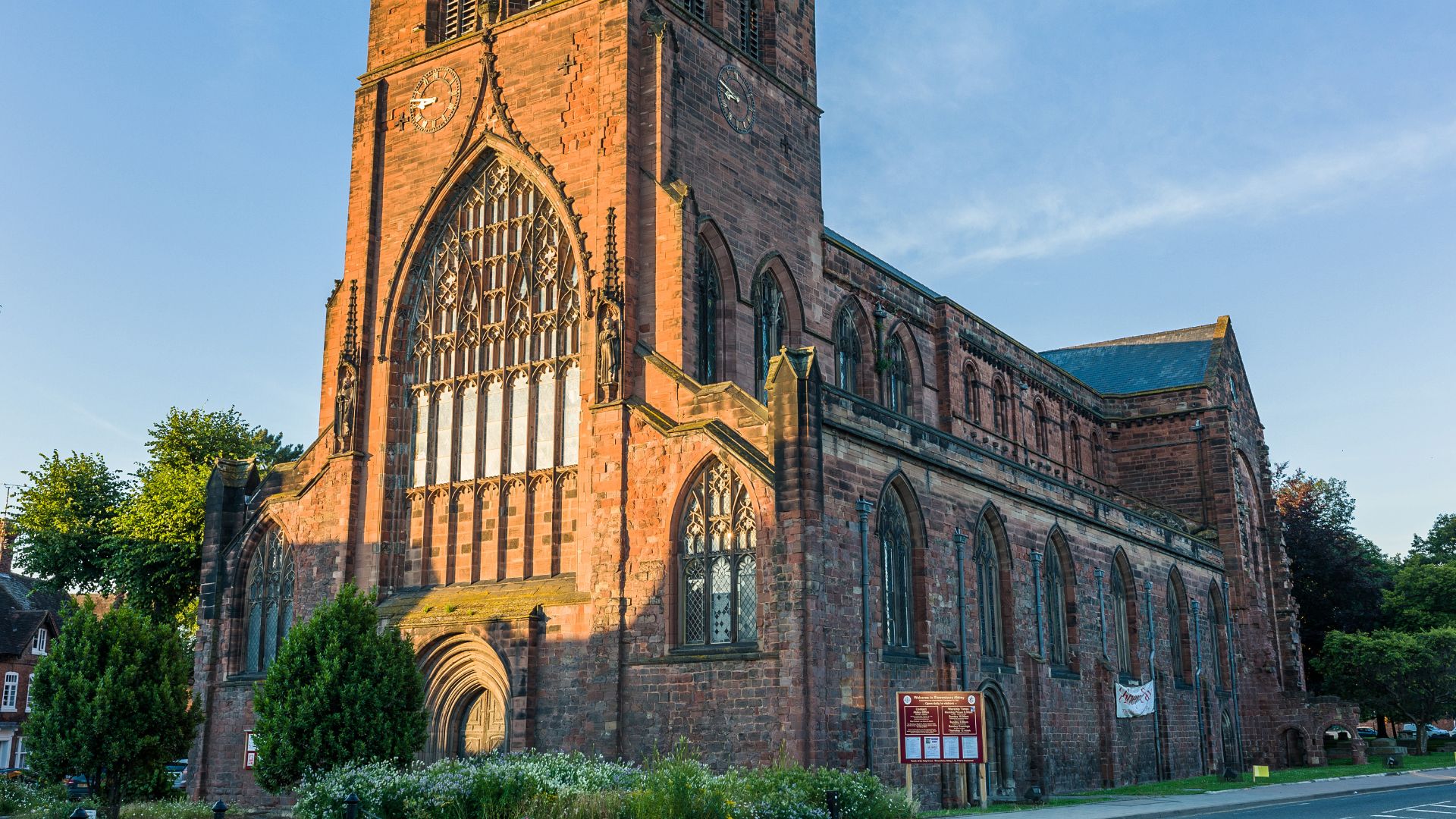 File:Shrewsbury Abbey Exterior, Shropshire, UK - Diliff.jpg