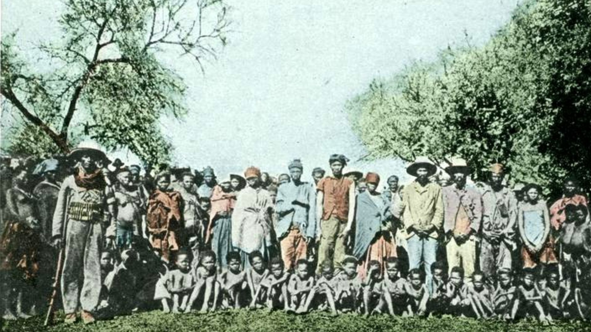 File:Bundesarchiv Bild 146-2003-0005, Deutsch-Südwest-Afrika, Kriegsgefangene Herero.jpg