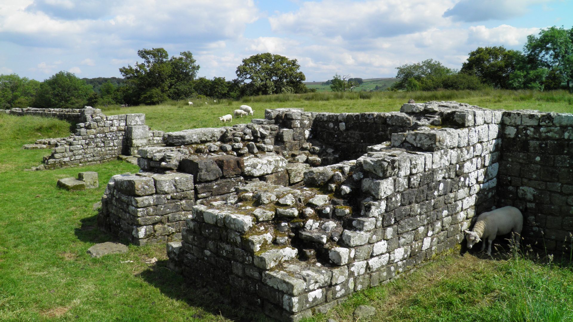 File:Birdoswald Roman Fort, Hadrians Wall (8751341028).jpg