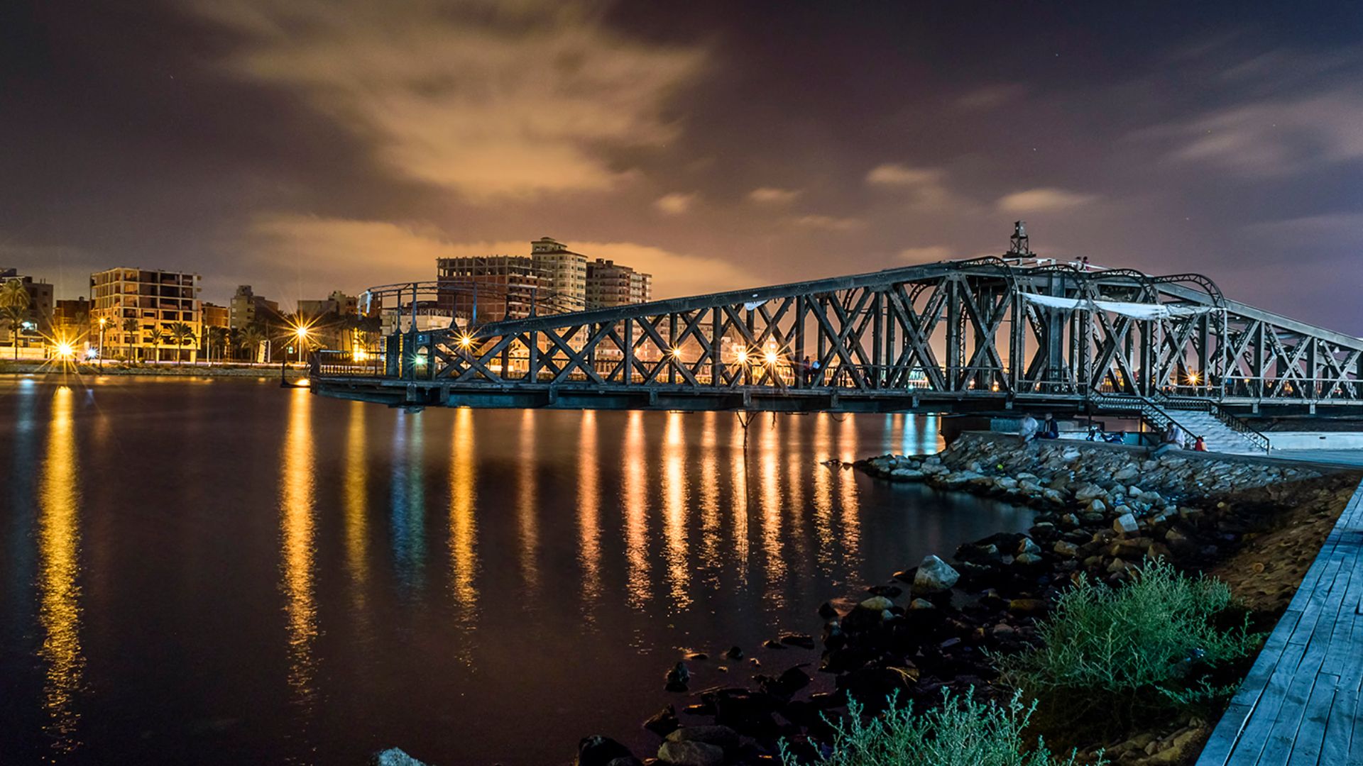 File:كوبري دمياط التاريخي.jpg