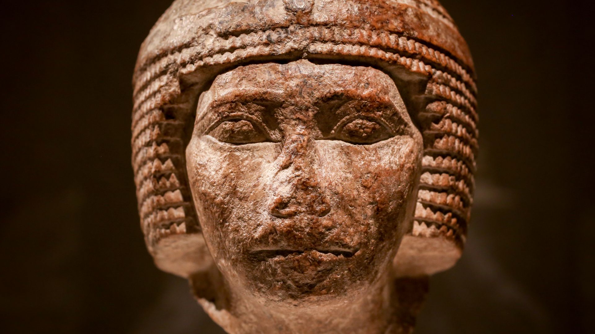 File:Portrait head of pharaoh or prince from Giza 01.jpg