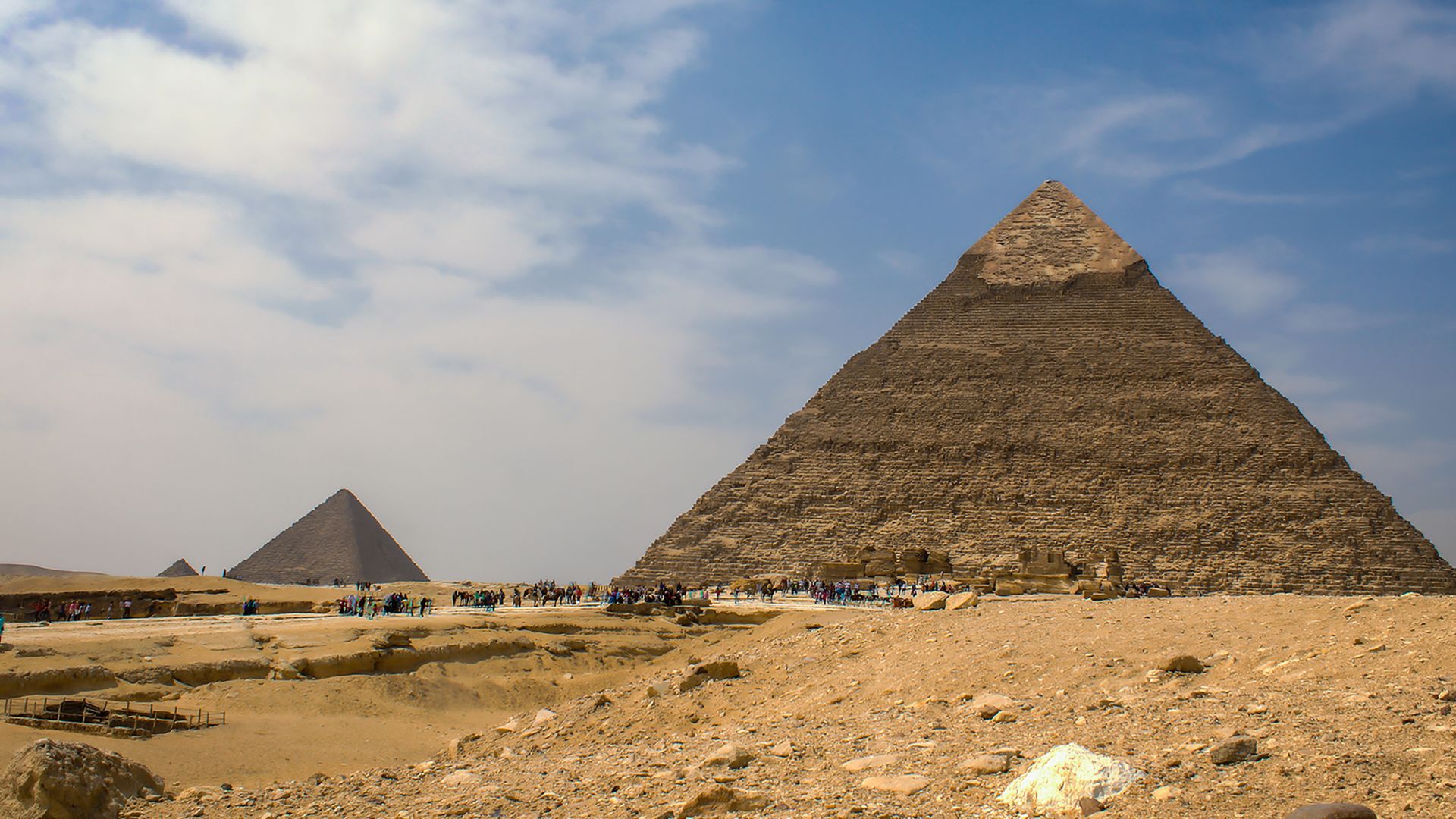File:Giza pyramid complex 4fr.jpg