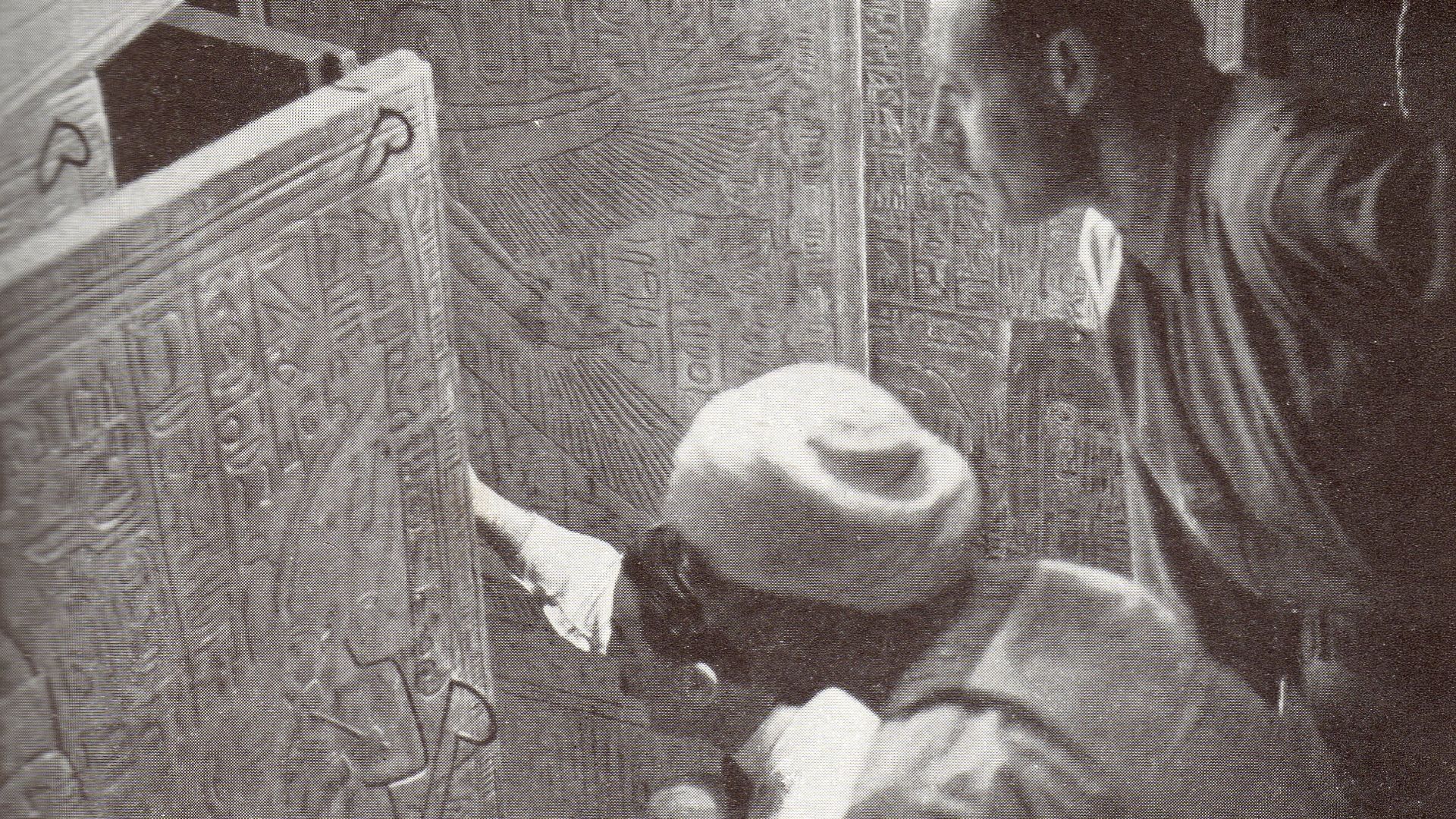 File:The Moment Carter Opens the Shrine.jpg