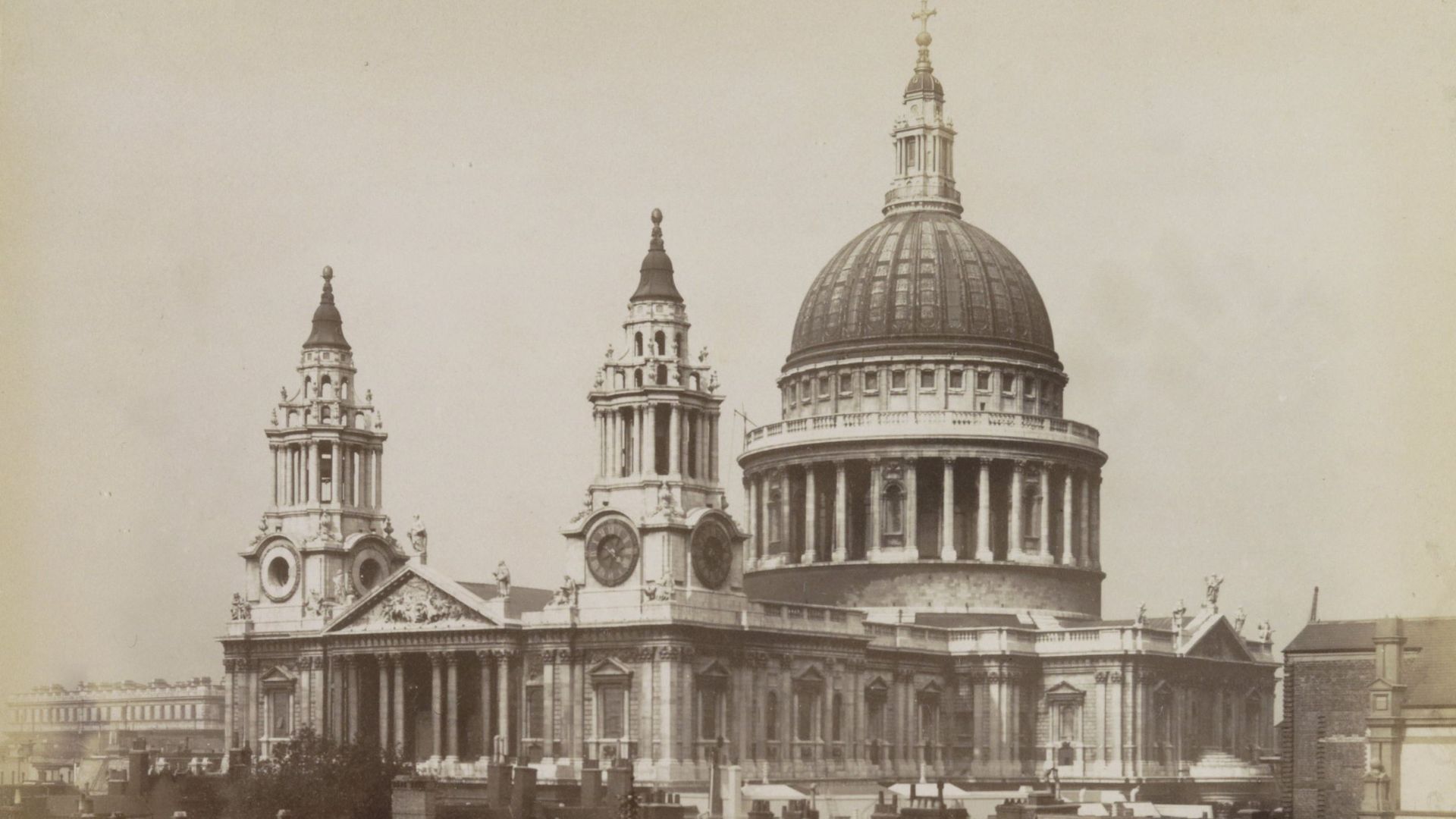 File:Exterieur van Saint Paul's Cathedral in Londen St Pauls Cathedral (titel op object), RP-F-F00877-S.jpg