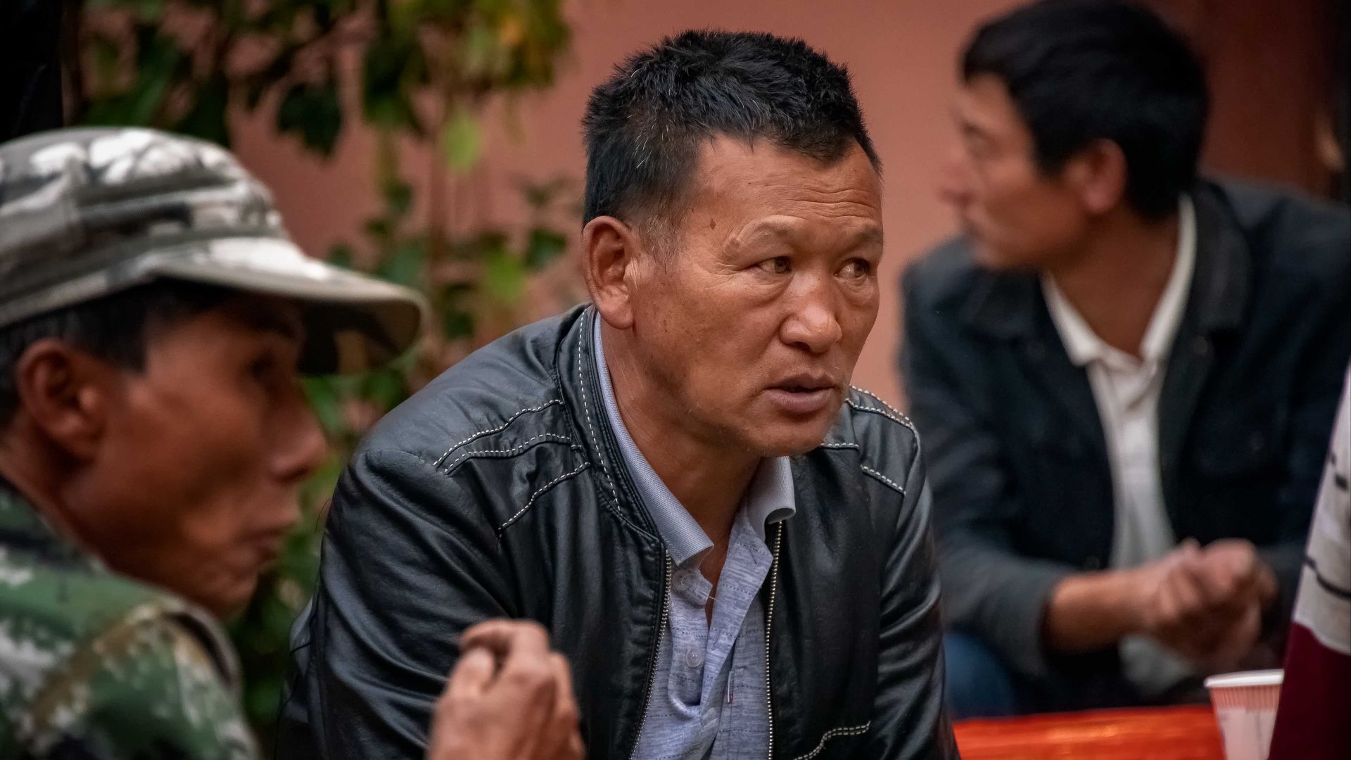 File:Mosuo Men (46160716481).jpg