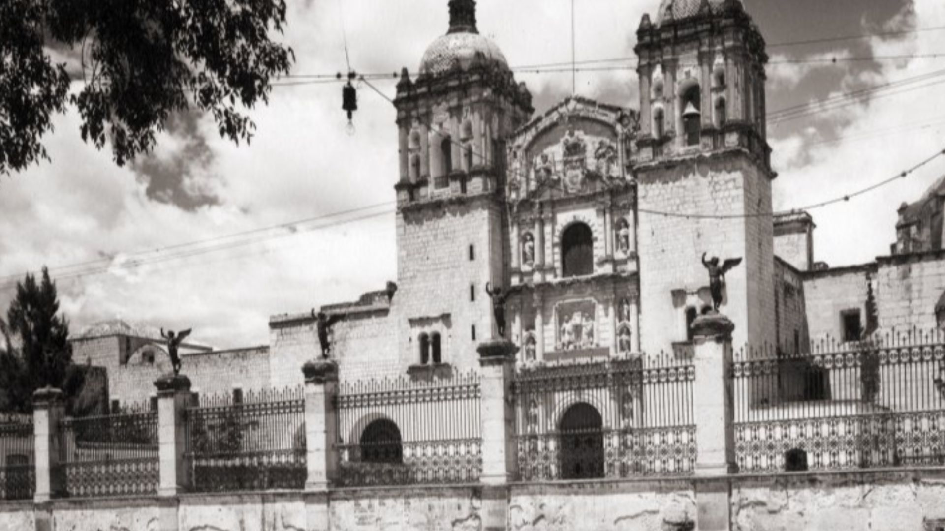 File:Church of Santo Domingo (Oaxaca) 1926.jpg
