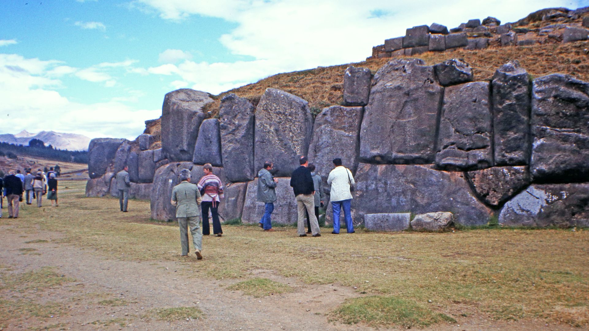 File:009 1568 Sacsayhuamán - Peru.jpg