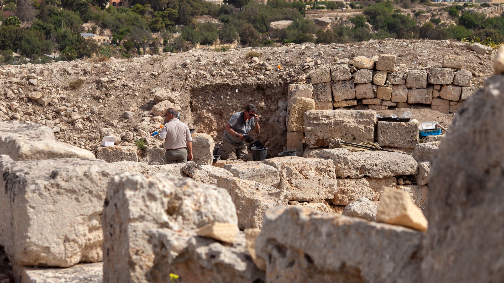 File:Archaeological Excavation Roman Villa Area Rabat 11.jpg