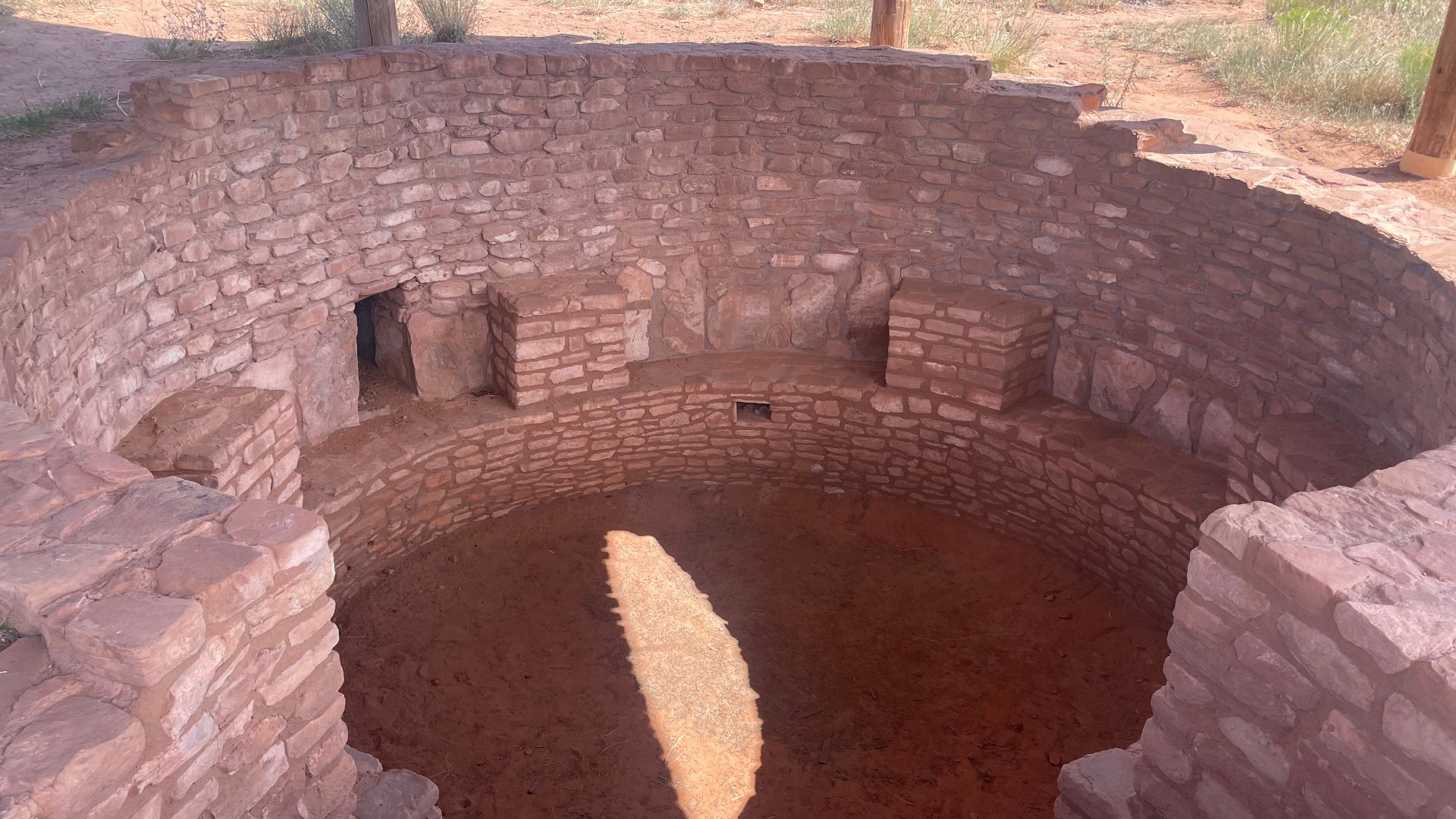 File:Mule Canyon Village - Kiva (53879089770).jpg