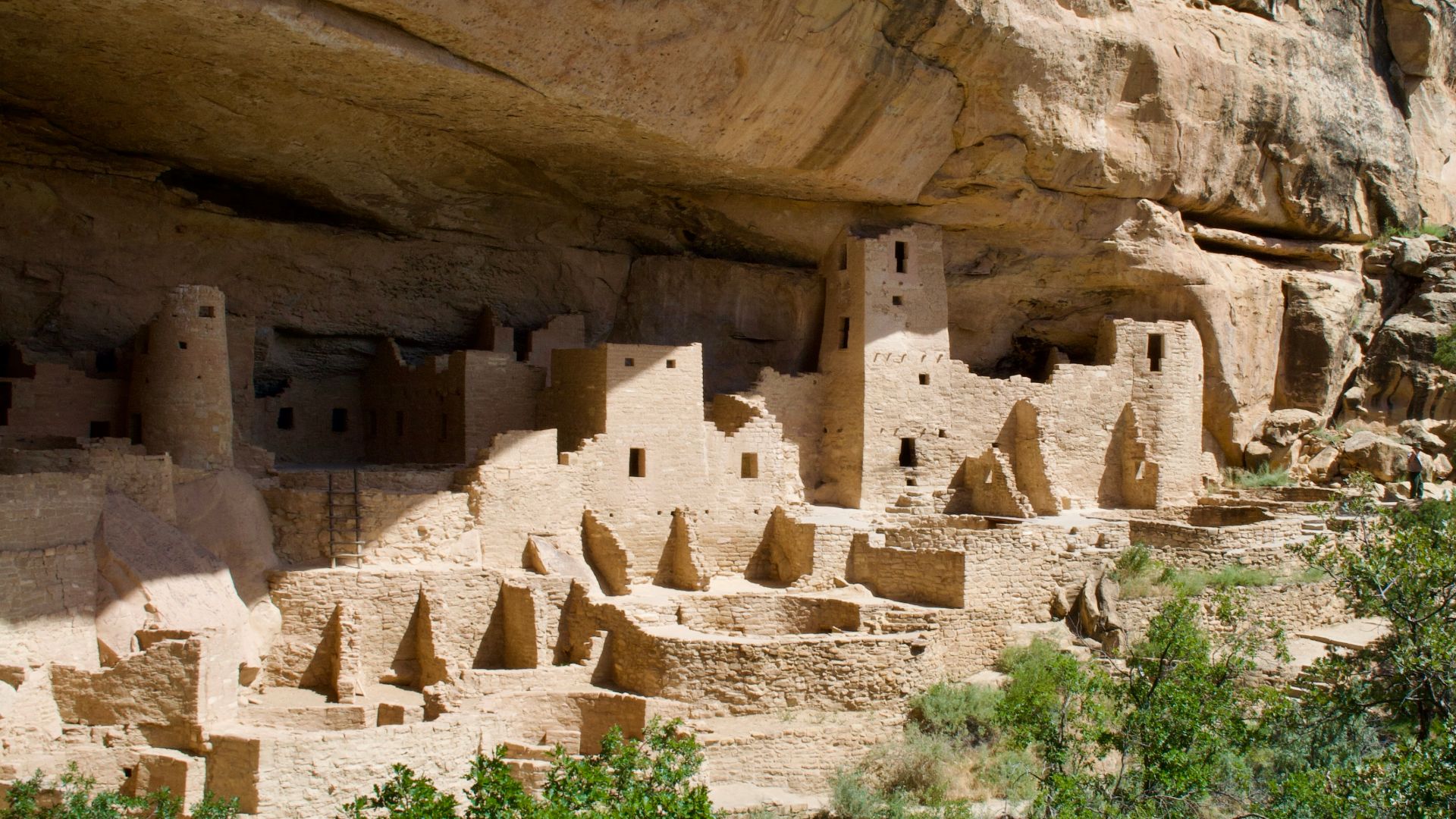 File:Cliff dwellings in Mesa Verde NP 09.jpg