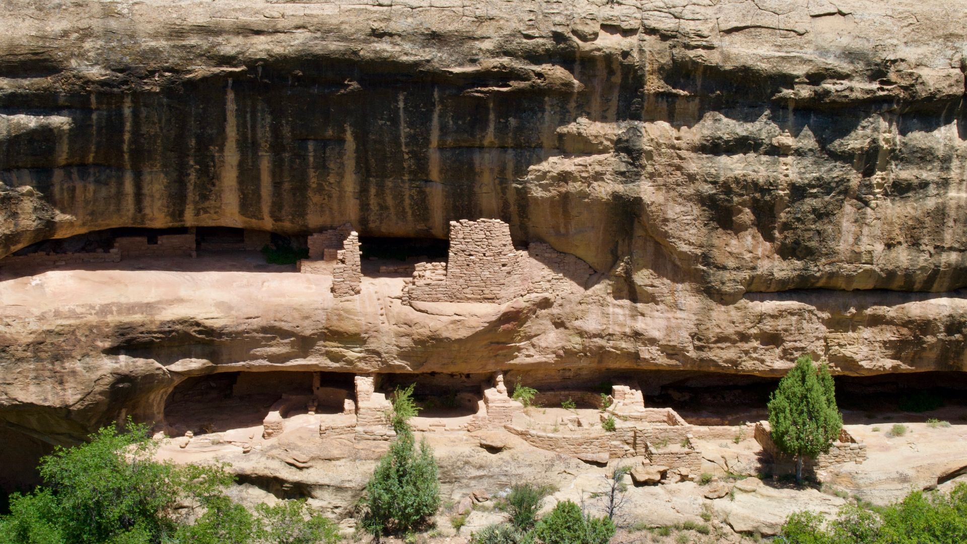 File:Cliff dwellings in Mesa Verde NP 12.jpg