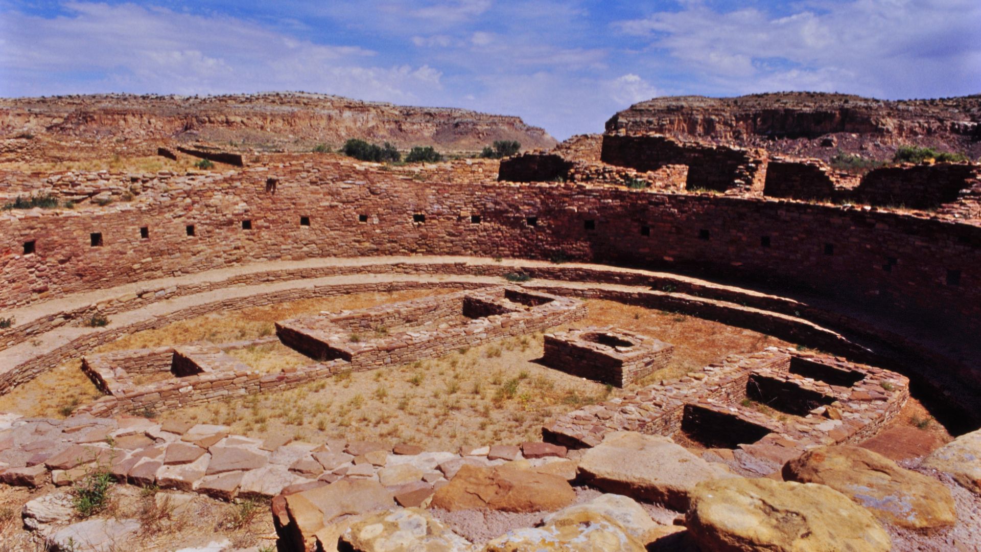 File:Ruins at Chaco Canyon - 2000-6.jpg