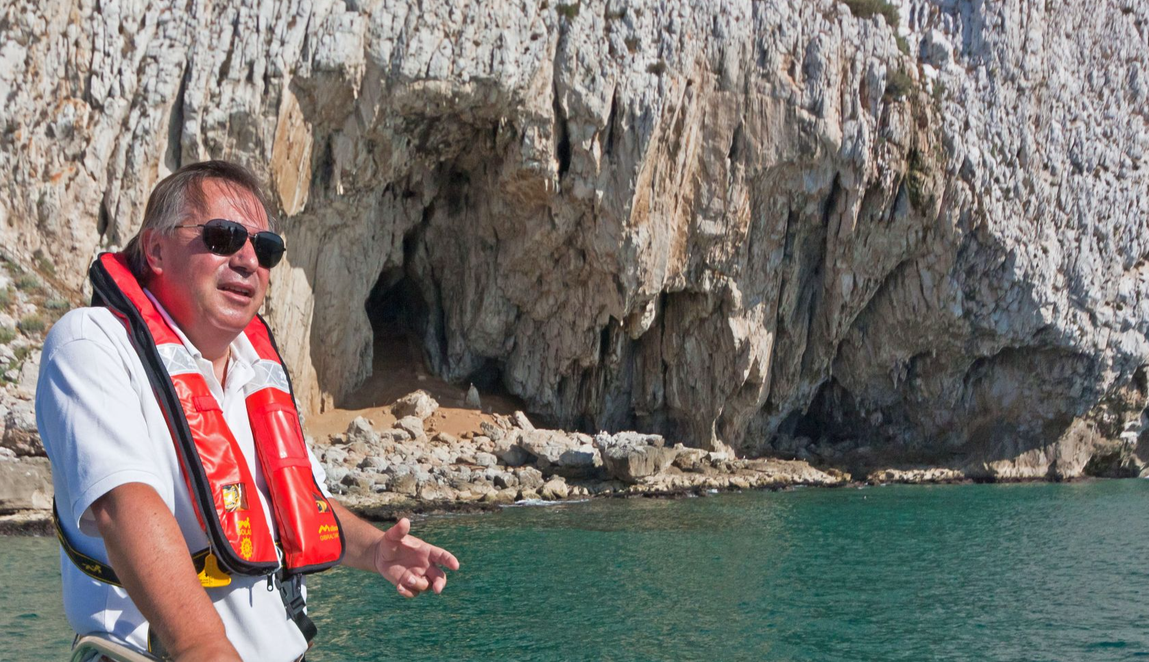 File:Clive Finlayson off Vanguard Cave.jpg