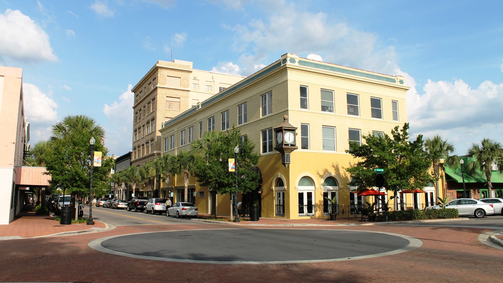 File:Downtown Winter Haven, Florida.jpg