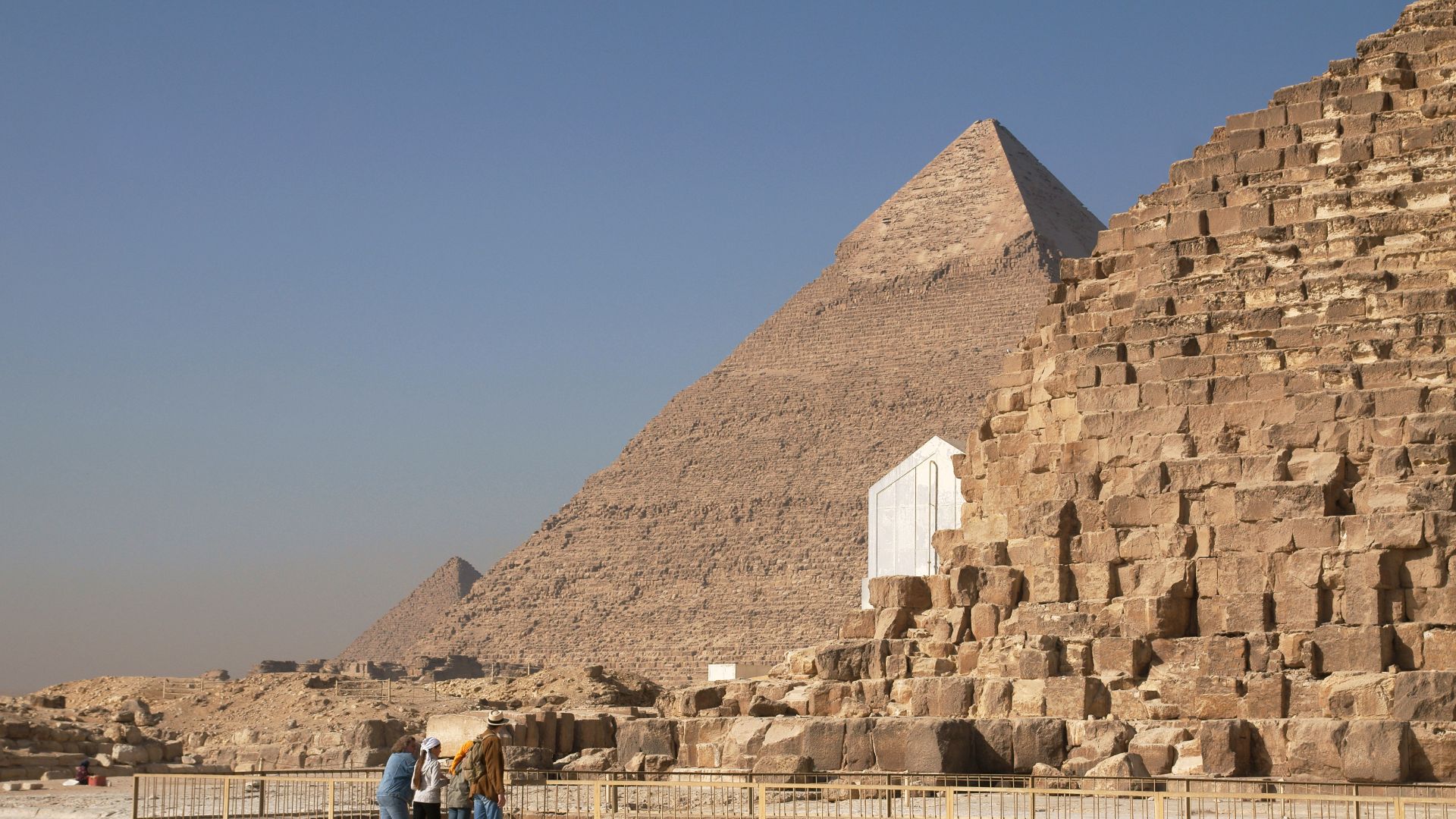 File:Pyramids of Giza and boat pit.jpg