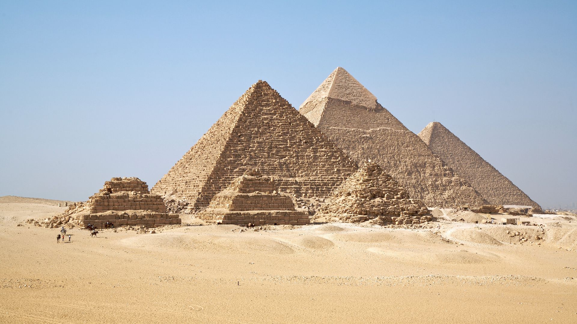 File:All Gizah Pyramids.jpg