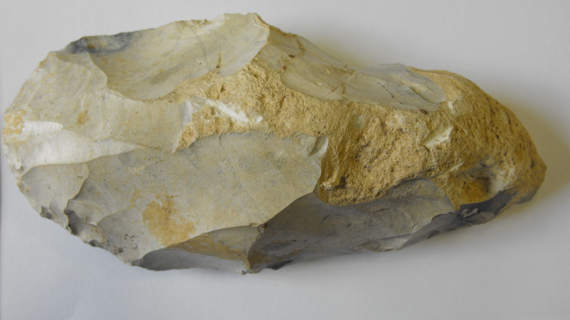 File:NARC-4BDA95 acheulian handaxe (FindID 616793-470714).jpg