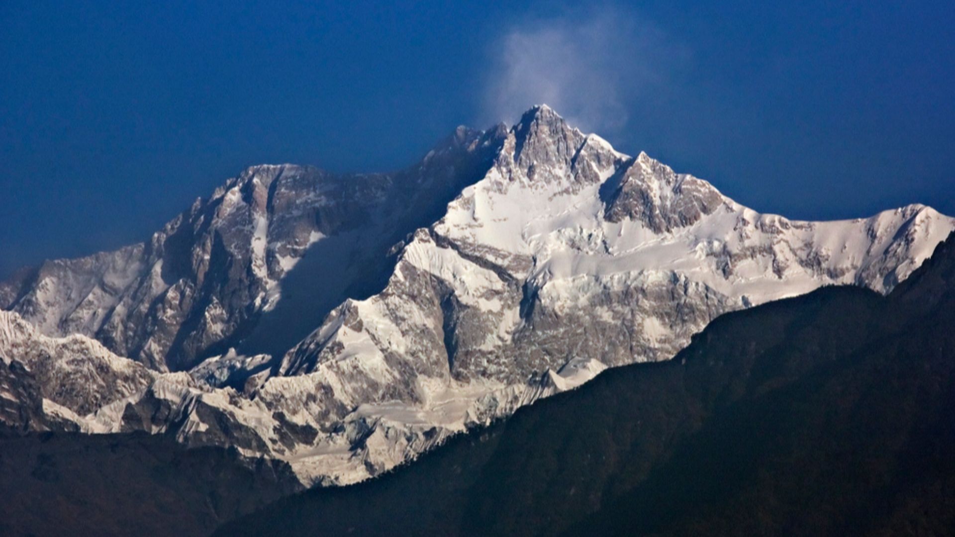 File:Kangchenjunga, India.jpg