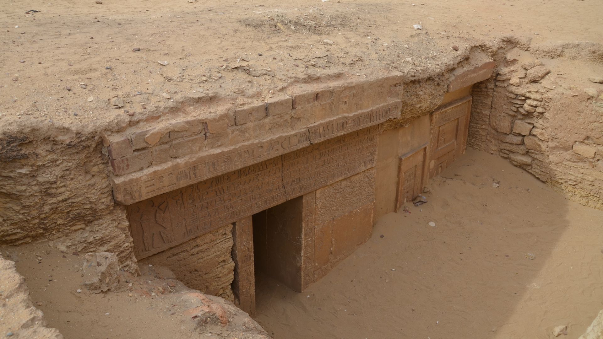 File:Saqqara, Egypt (50600787103).jpg