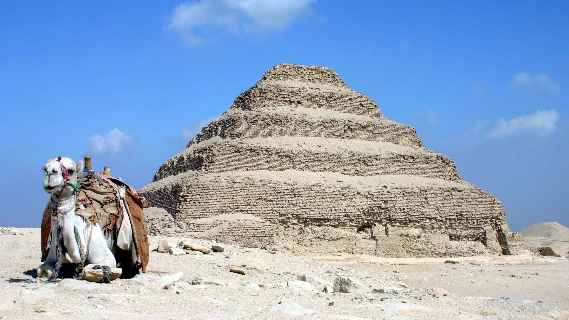 File:Saqqara pyramid ver 2.jpg