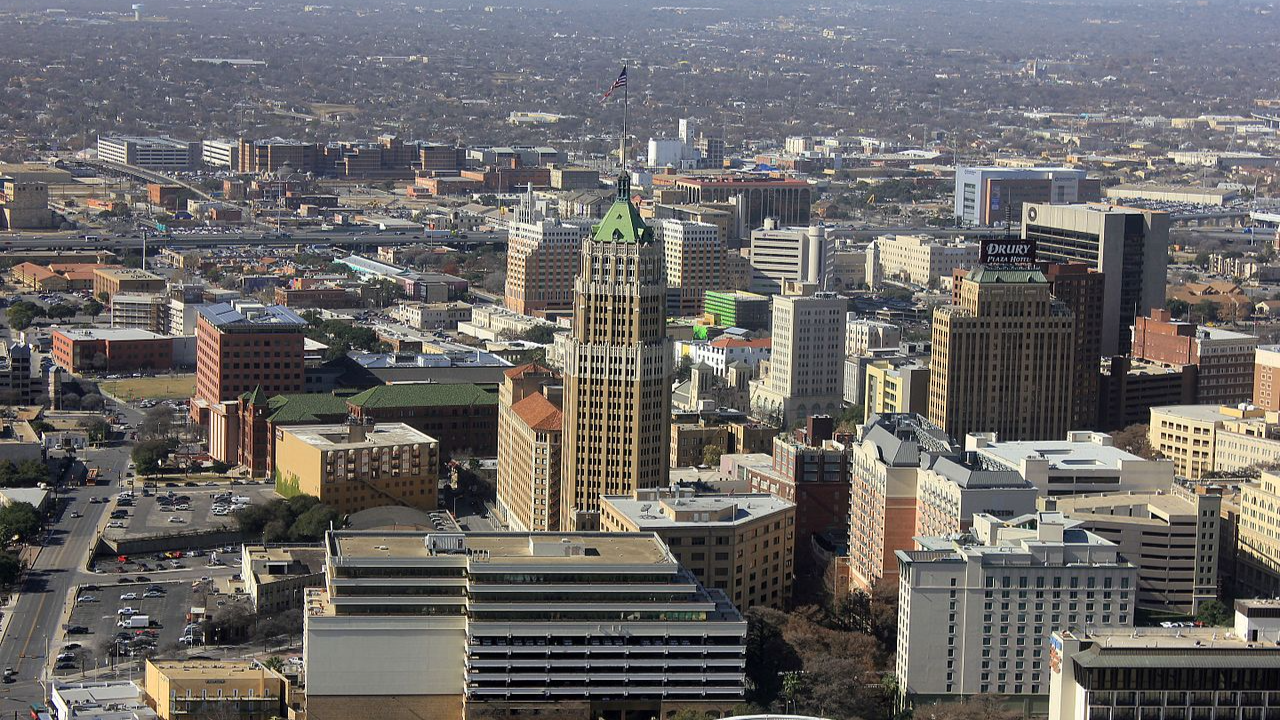 Aerial view of sunny San Antonio, Texas